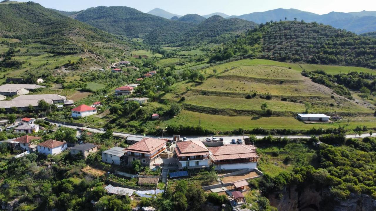 Guest House Bracaj Zhaban Kültér fotó