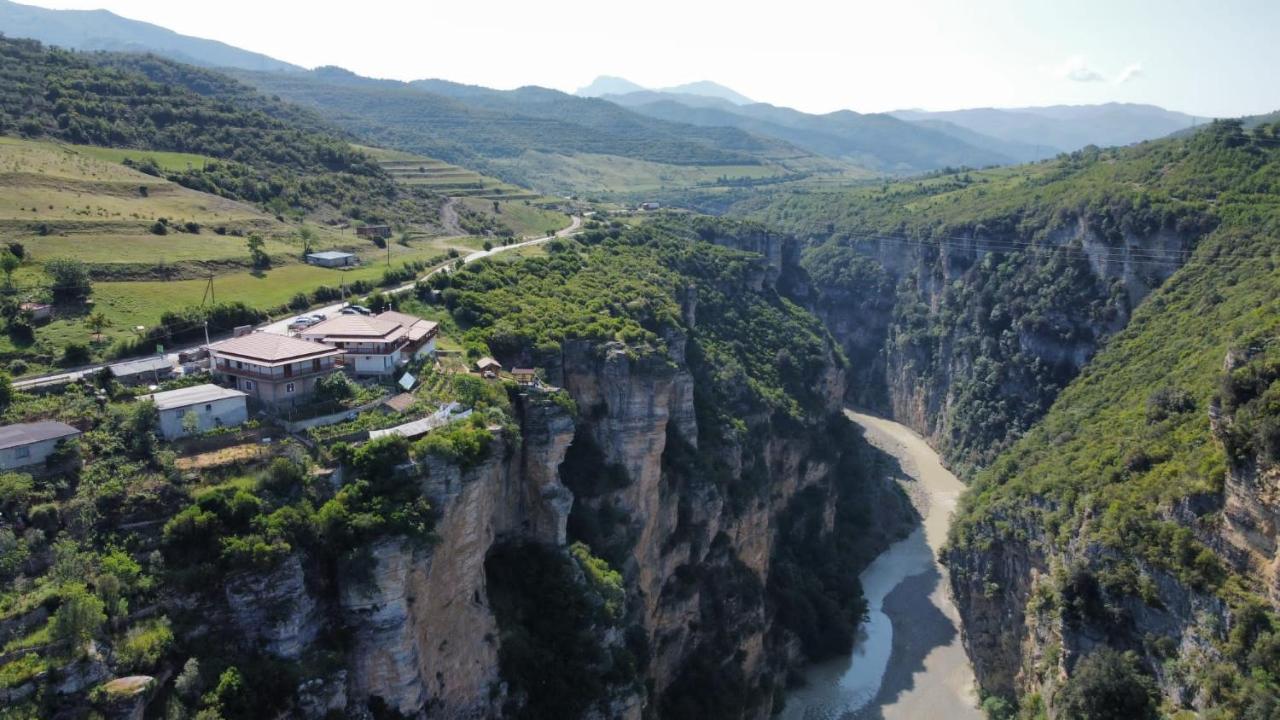 Guest House Bracaj Zhaban Kültér fotó