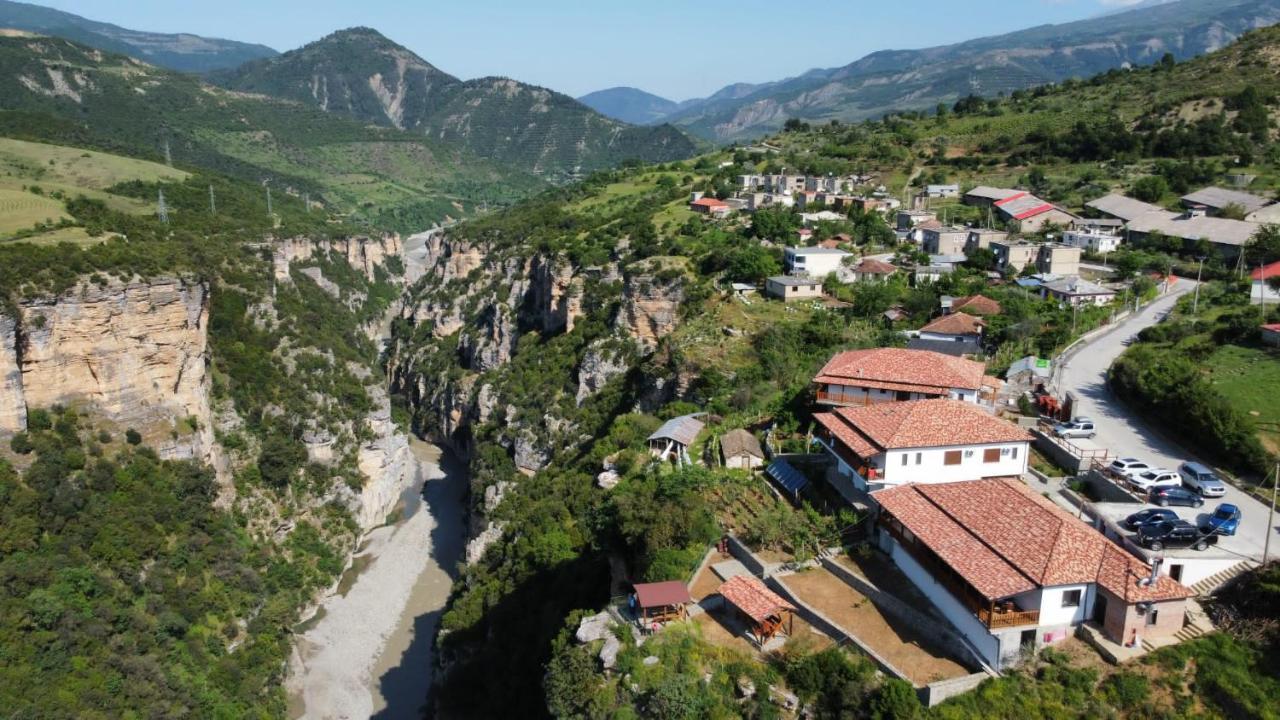Guest House Bracaj Zhaban Kültér fotó