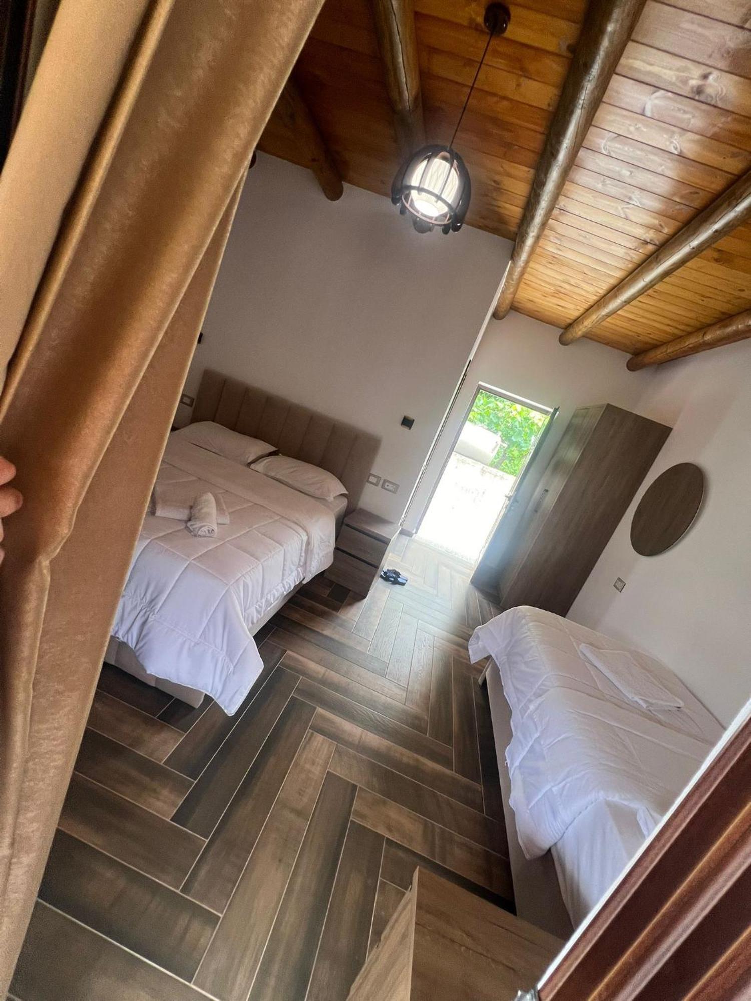 Guest House Bracaj Zhaban Kültér fotó
