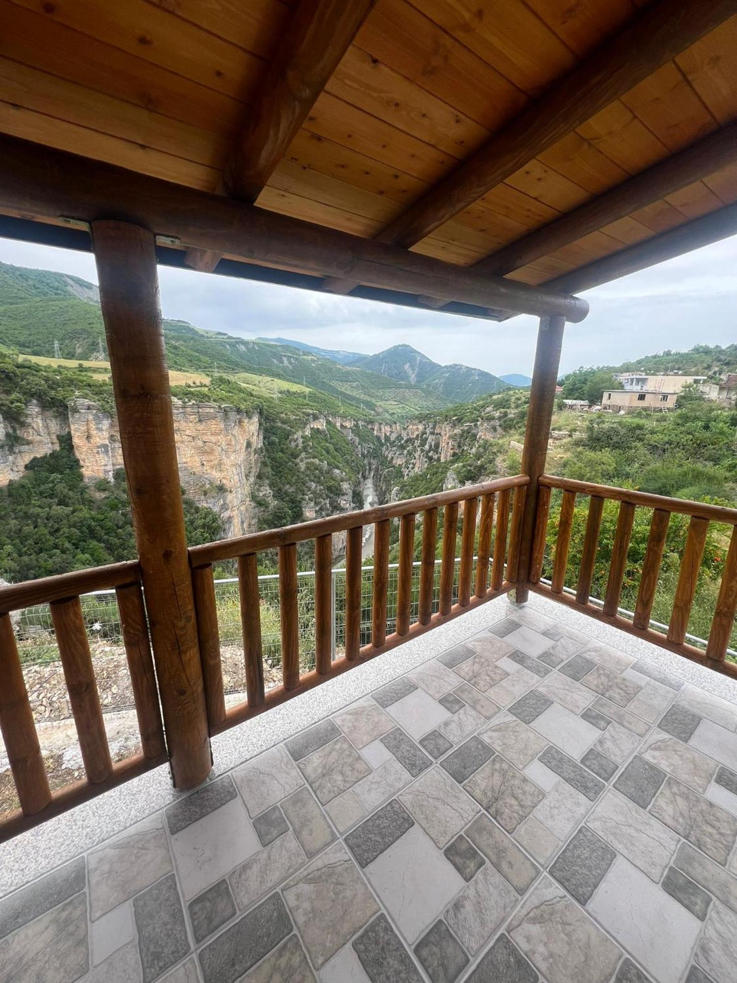 Guest House Bracaj Zhaban Kültér fotó