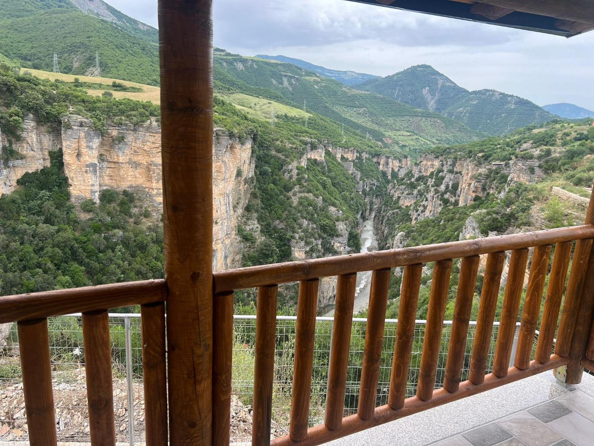 Guest House Bracaj Zhaban Kültér fotó
