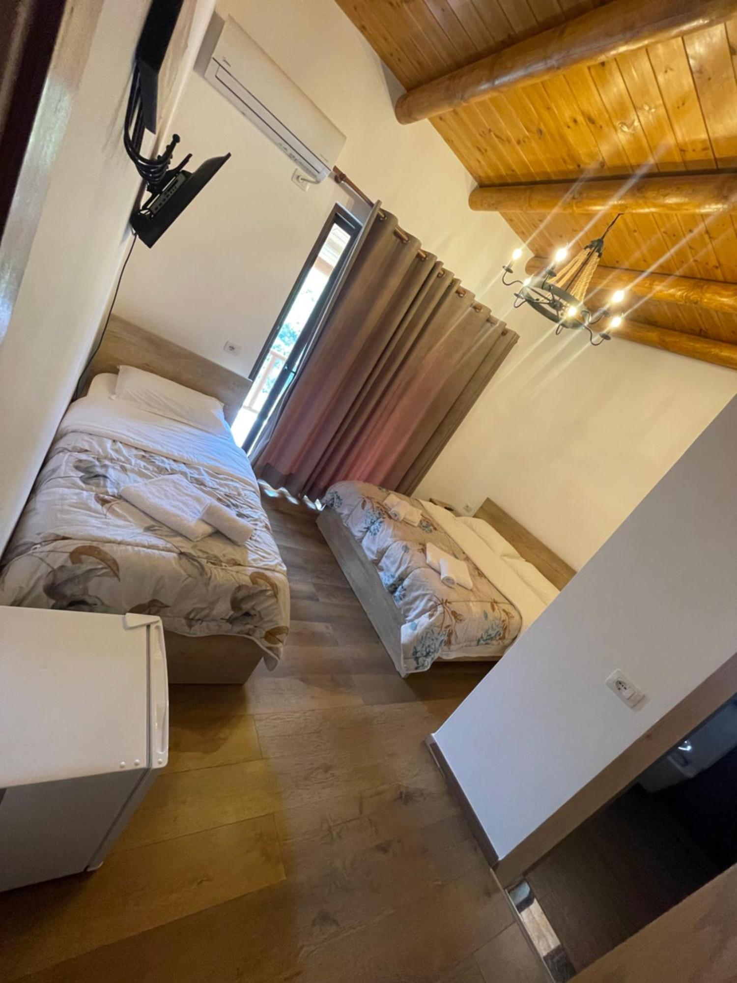Guest House Bracaj Zhaban Kültér fotó