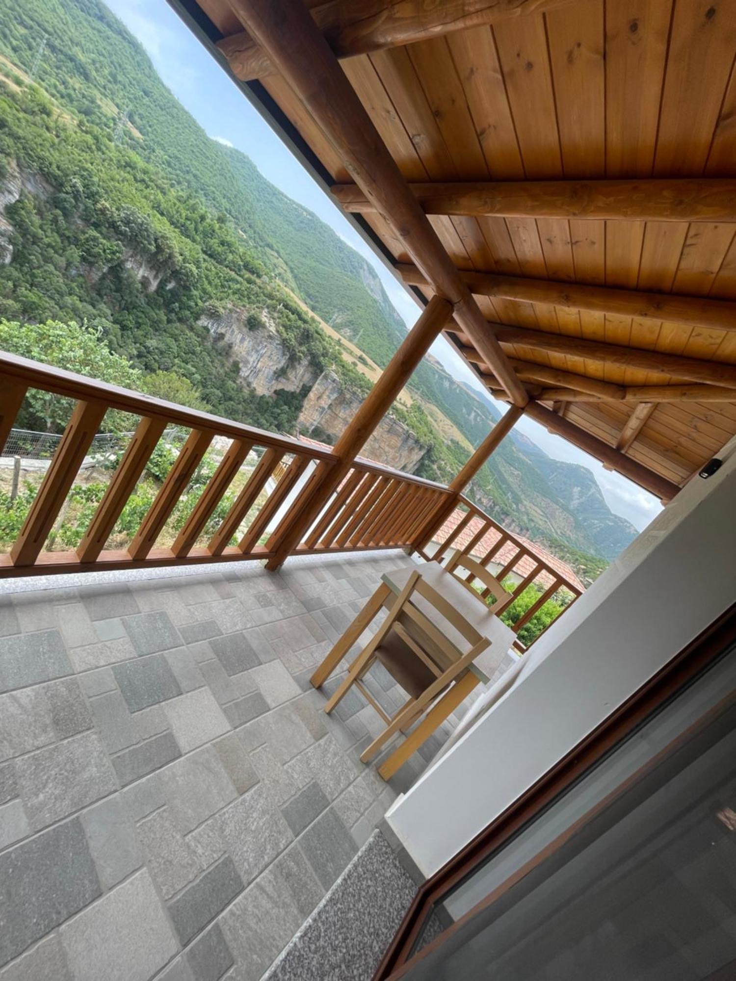 Guest House Bracaj Zhaban Kültér fotó