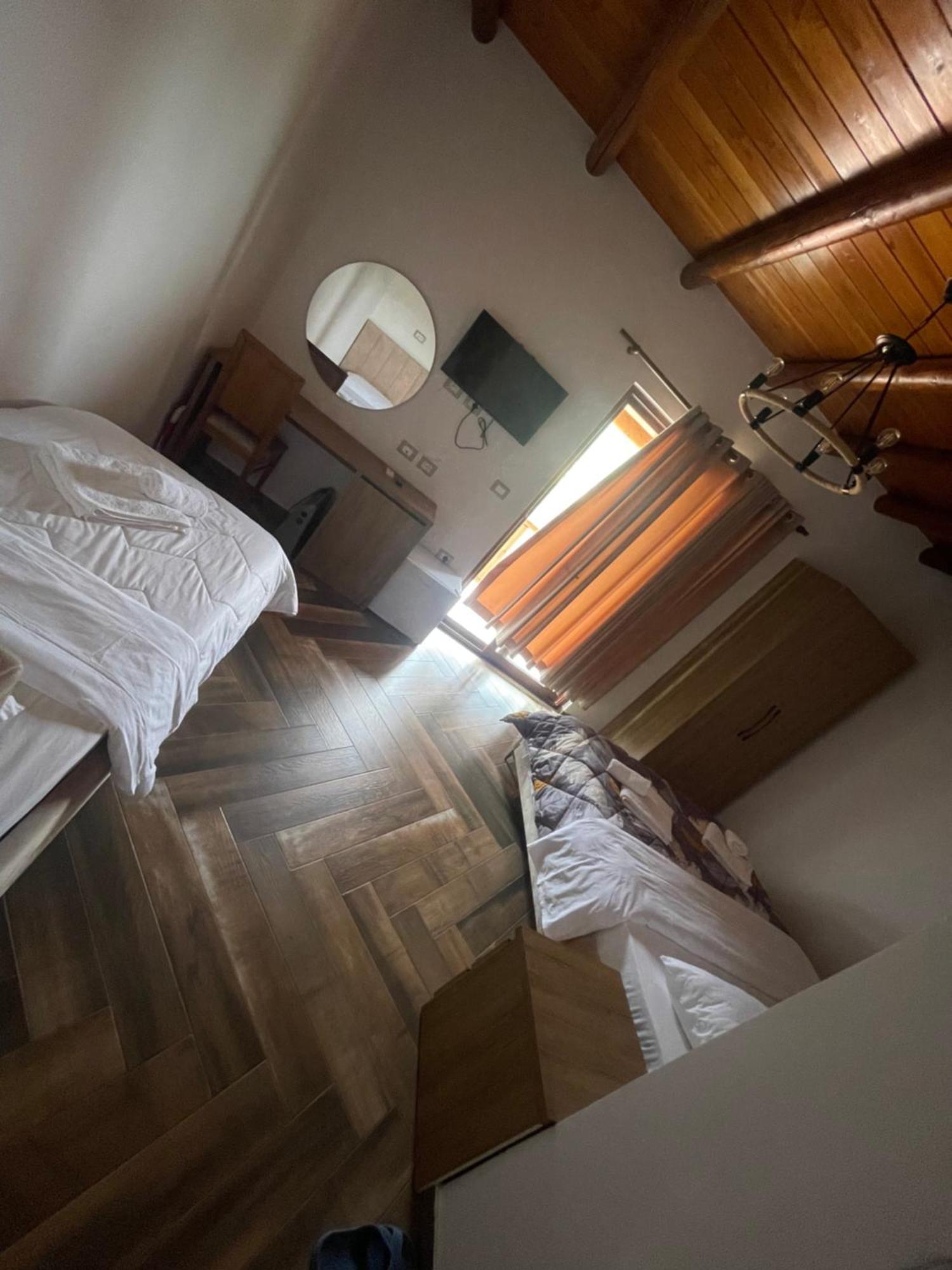 Guest House Bracaj Zhaban Kültér fotó