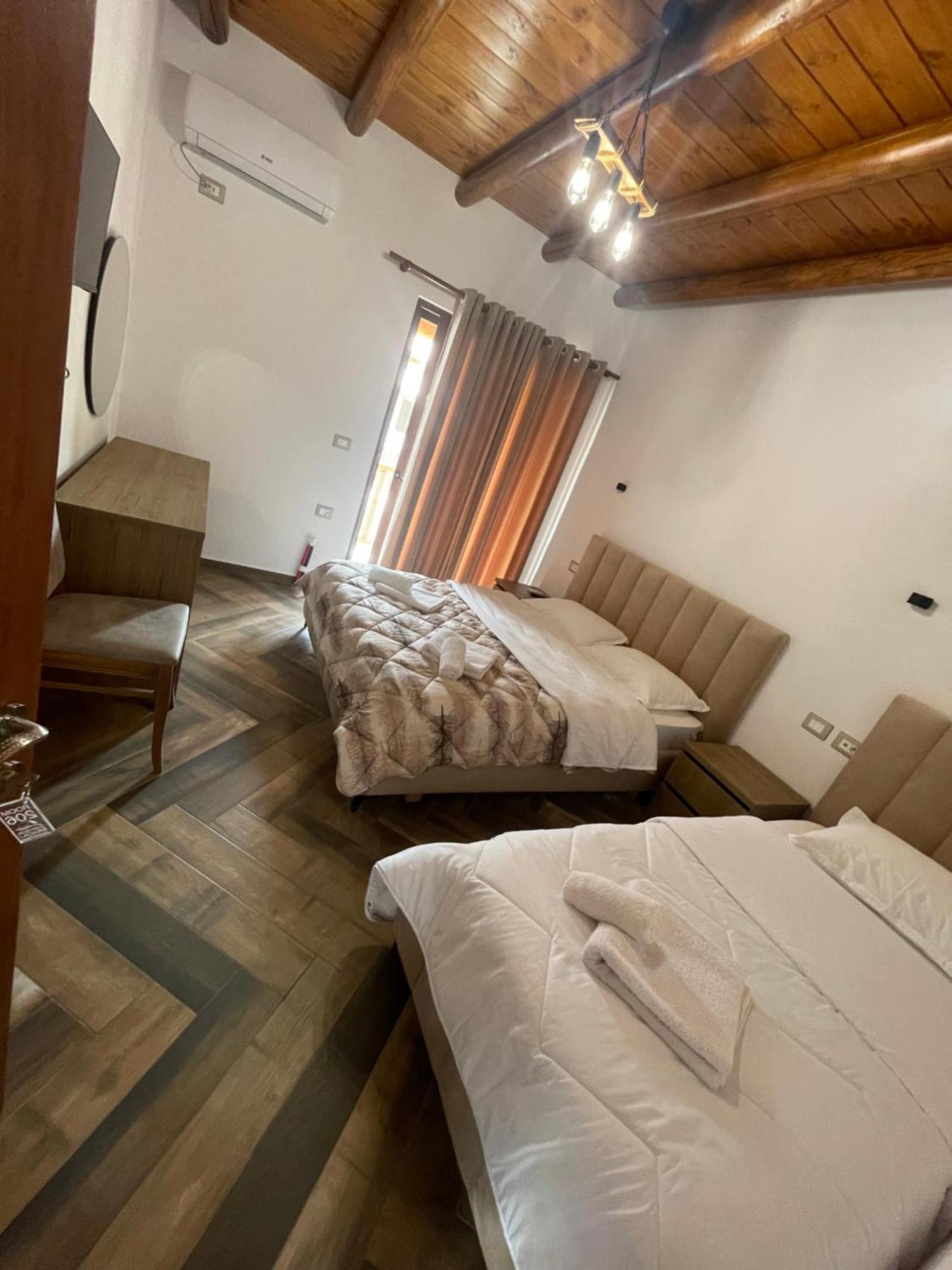 Guest House Bracaj Zhaban Kültér fotó